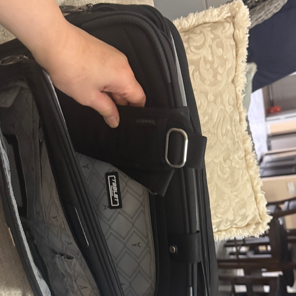 Travelpro Black Laptop Bag for Men - Picture 3 of 7